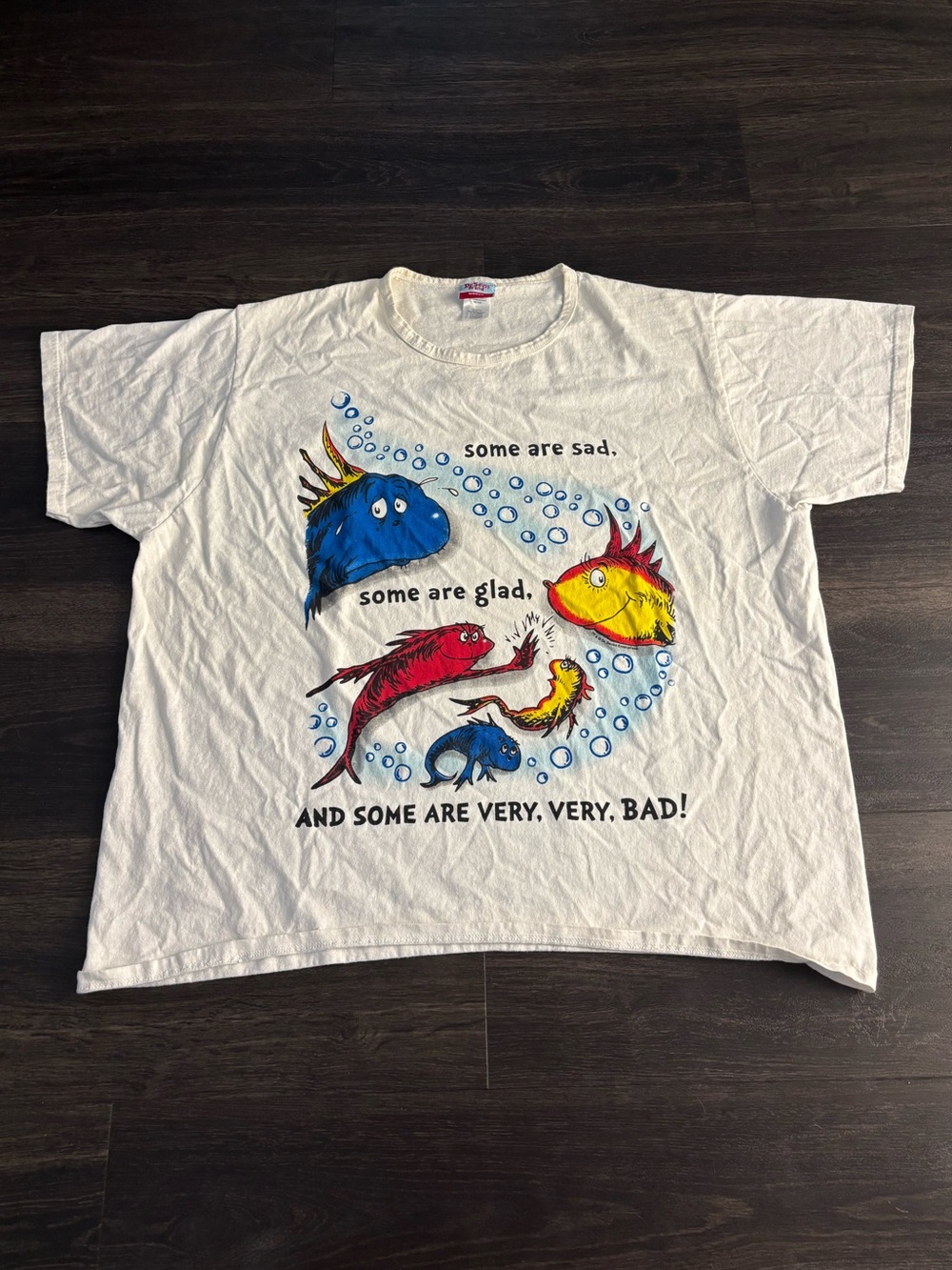 Women’s Vintage Dr Seuss One Fish Two Fish Red Fish Blue Fish Tshirt  XXL